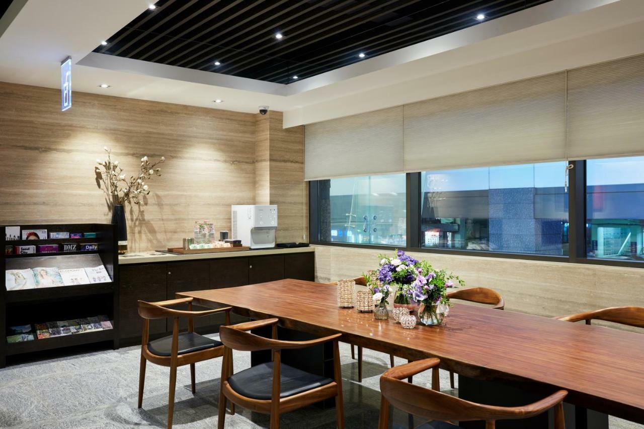 Hotel Pj Myeongdong Сеул Экстерьер фото